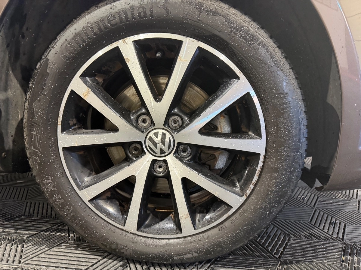 Volkswagen Touran - photo 8