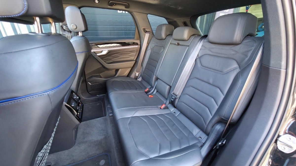 Volkswagen Touareg - photo 41