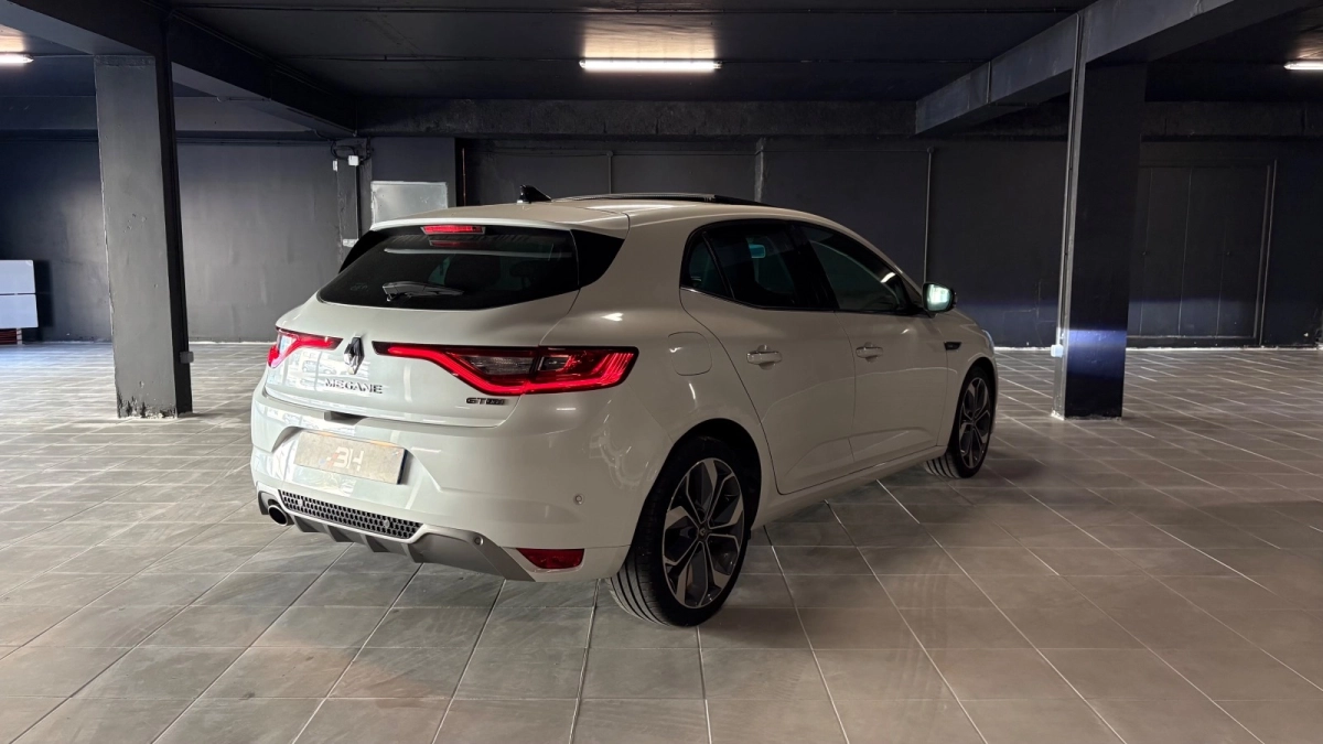 Renault Megane - photo 2