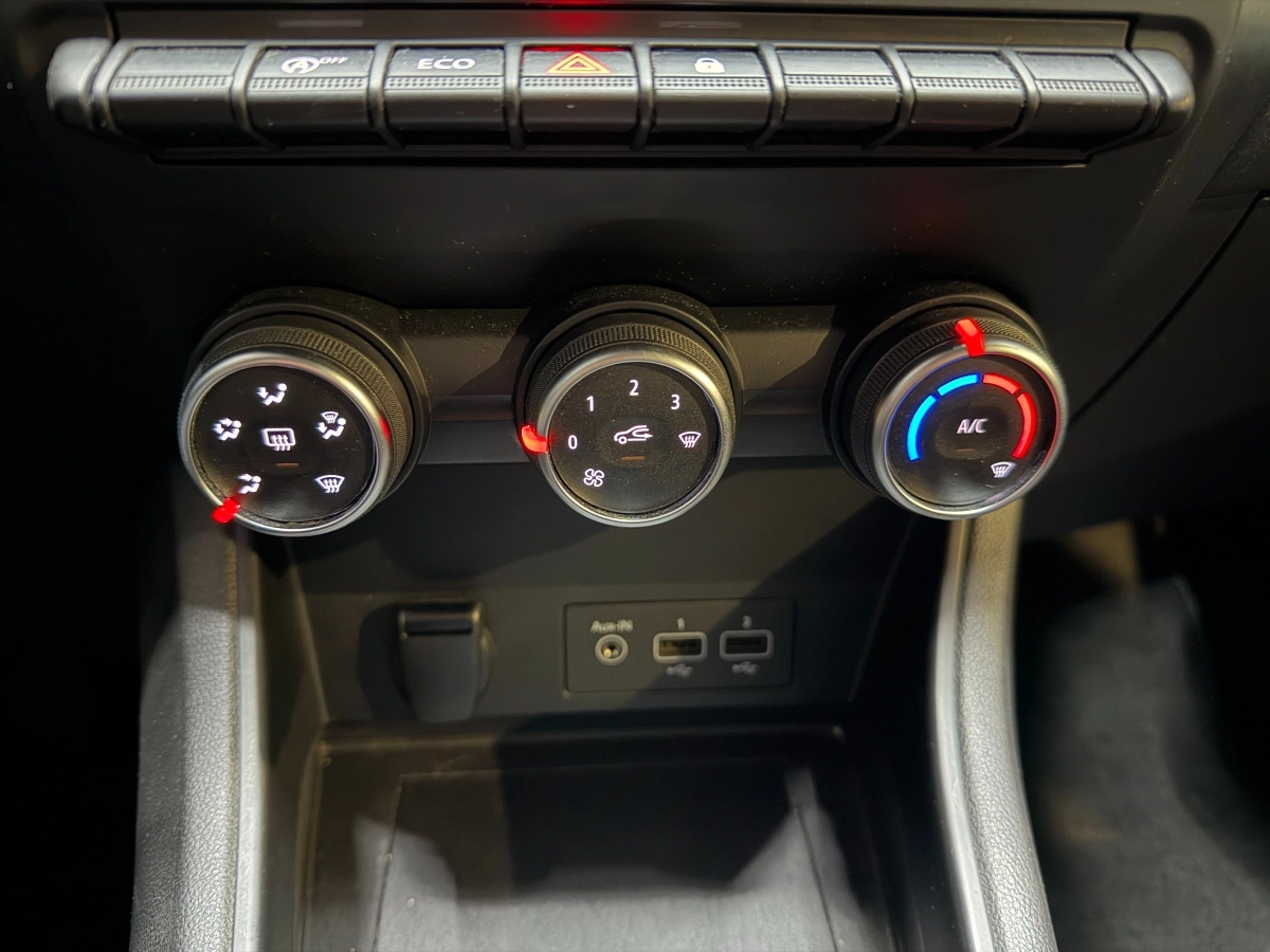 Renault Captur - photo 24