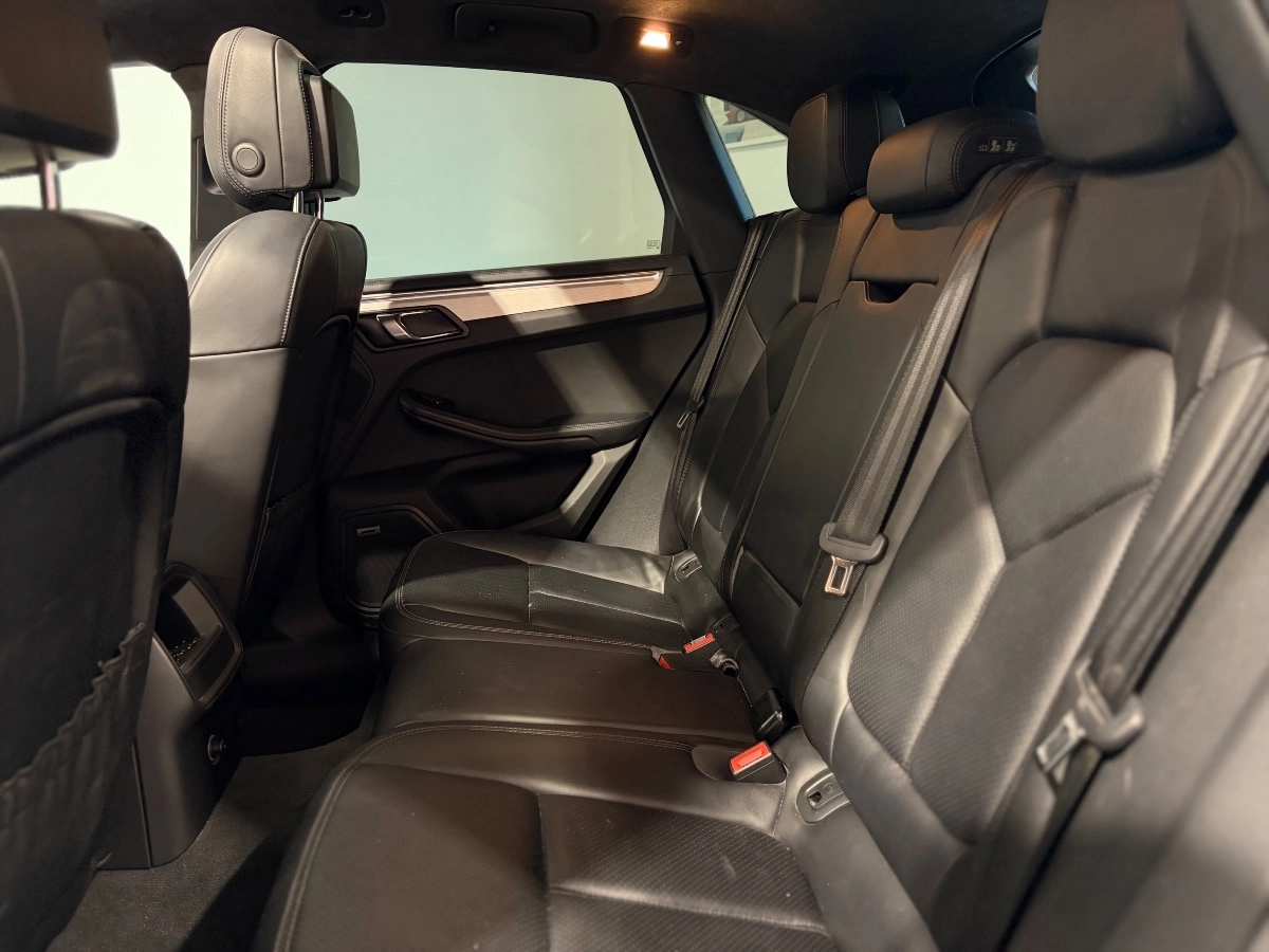 Porsche Macan - photo 14