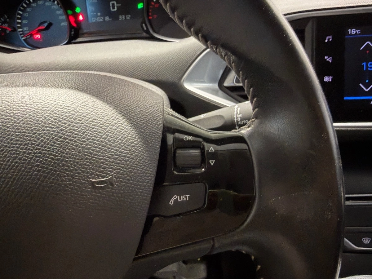 Peugeot 308 - photo 24