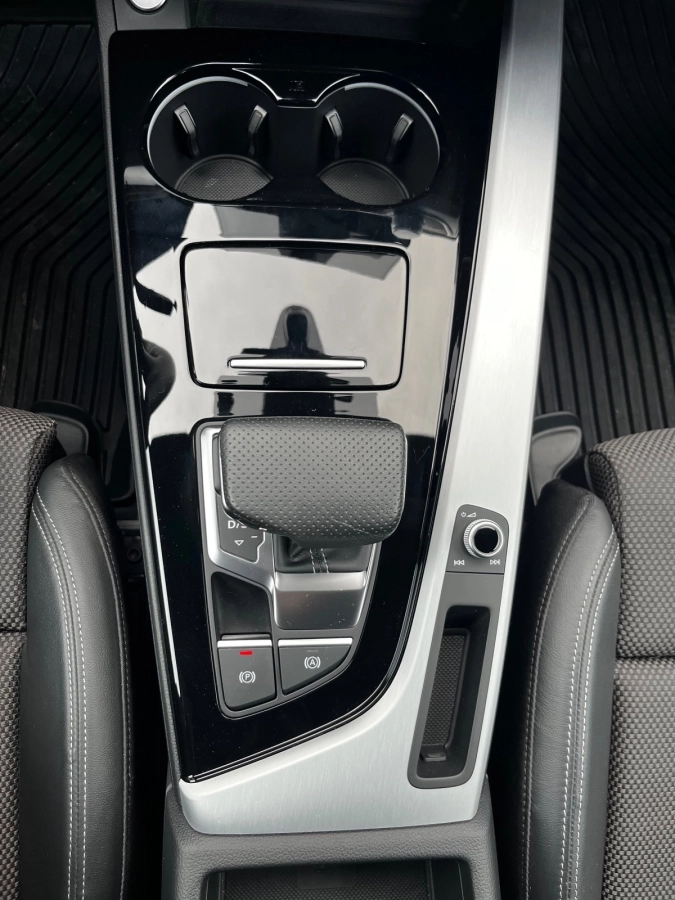 Audi A4 - photo 17
