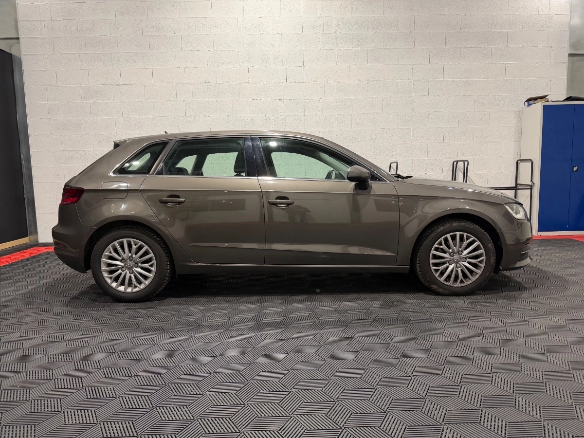 Audi A3 - photo 2
