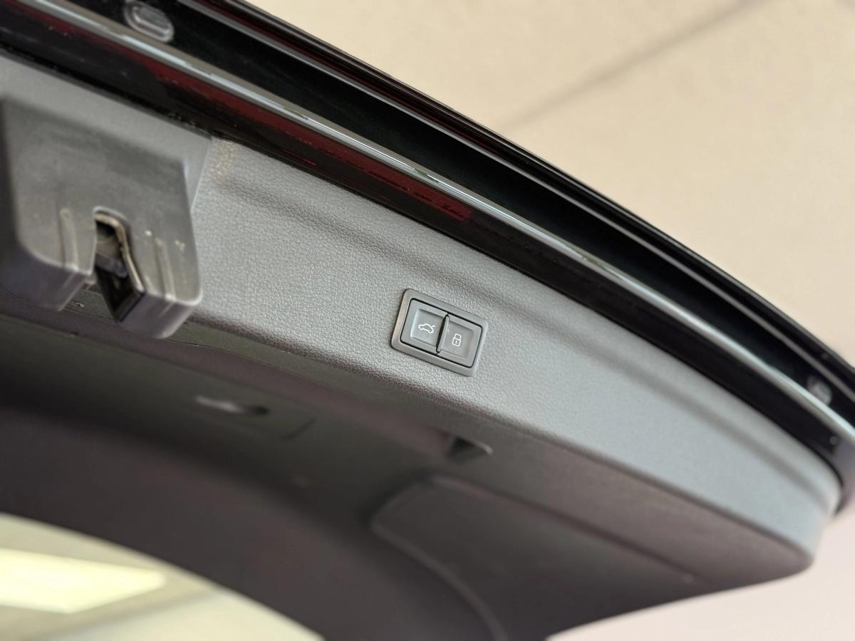 Audi Q3 2.0 35 TDI 150 DESIGN LUXE S-TRONIC BVA