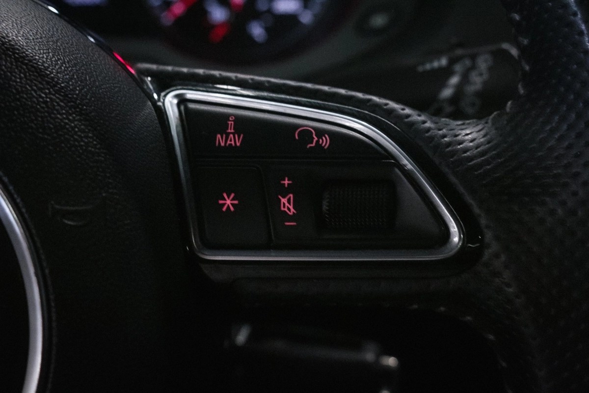 Audi Q3 - photo 21