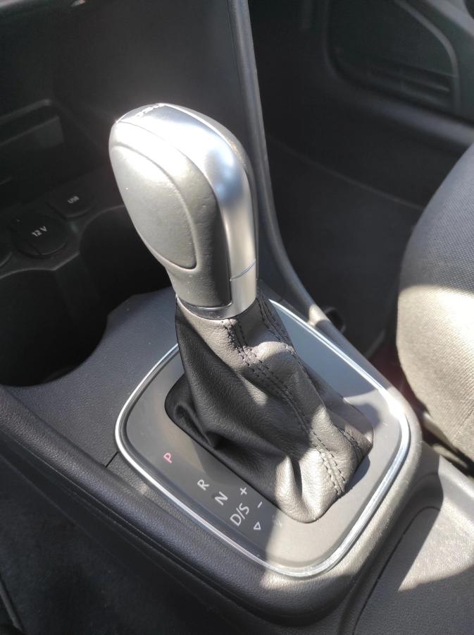 Volkswagen Polo 1.2 TSI 90 BLUEMOTION CONFORT LINE DSG BVA