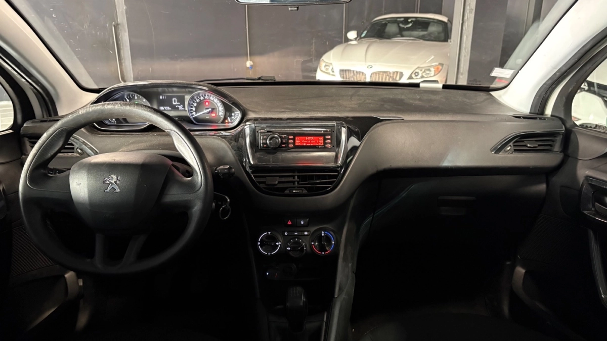 Peugeot 208 - photo 17