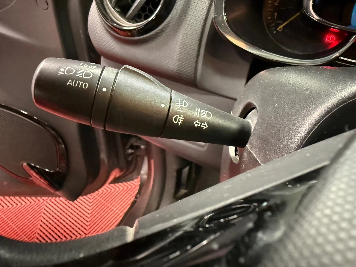 Renault Clio - photo 17