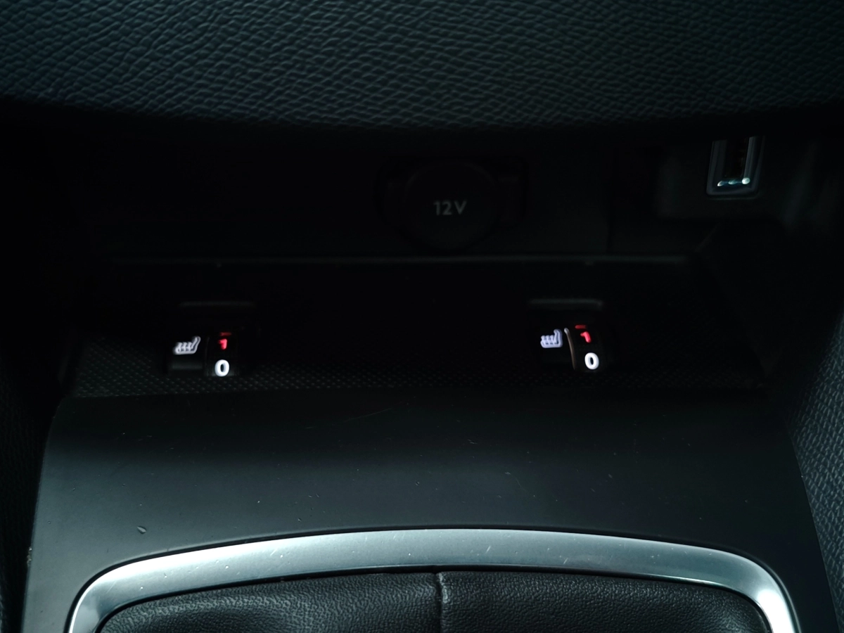 Peugeot 308 - photo 23