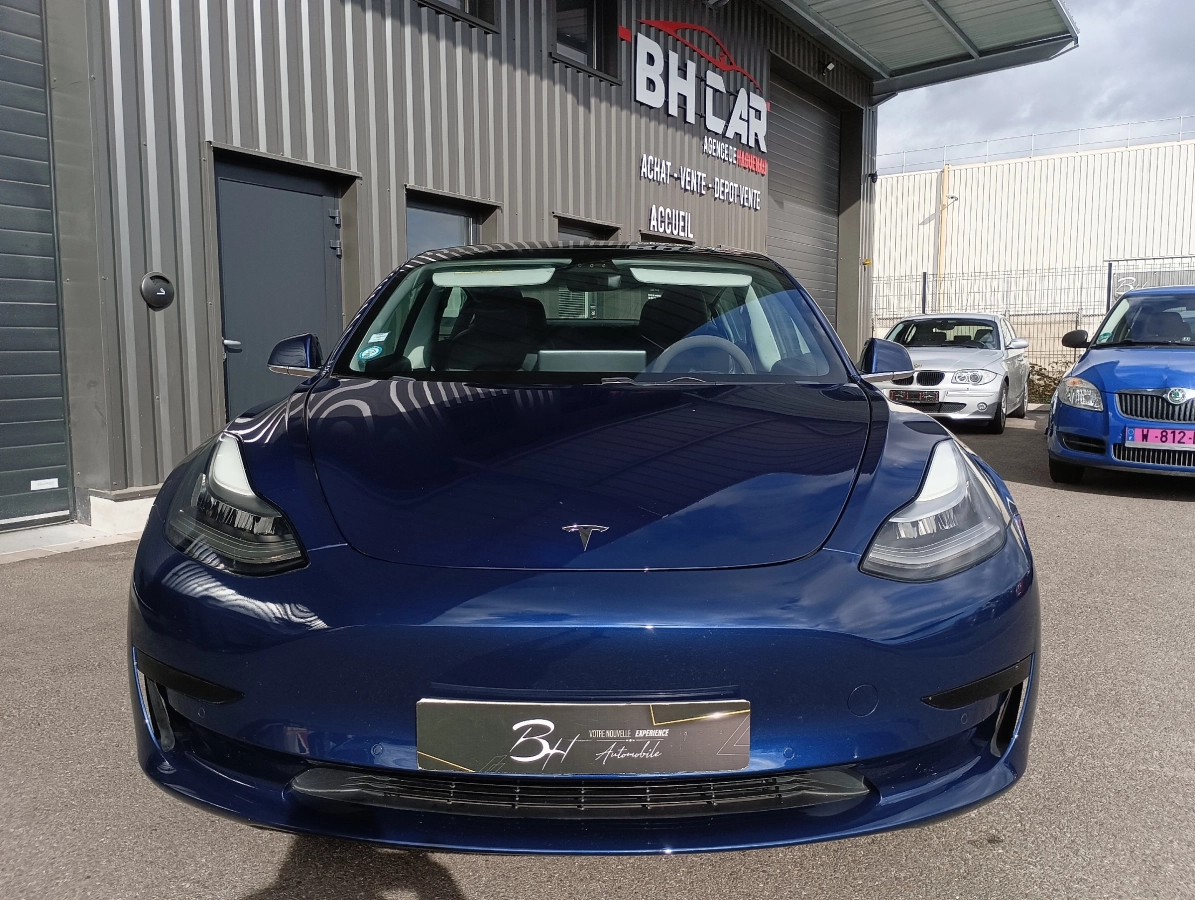 Tesla Model-3 - photo 10