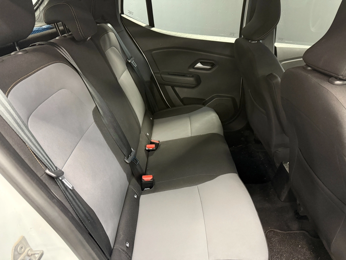 Dacia Sandero - photo 12