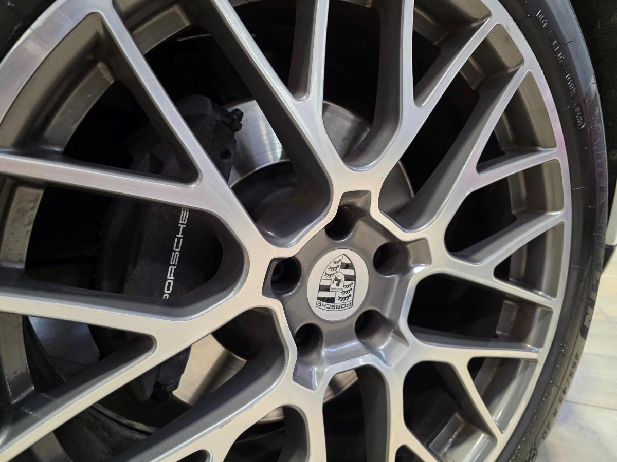 PORSCHE MACAN 2.0 245 TOIT PANO / CHRONO / BOSE