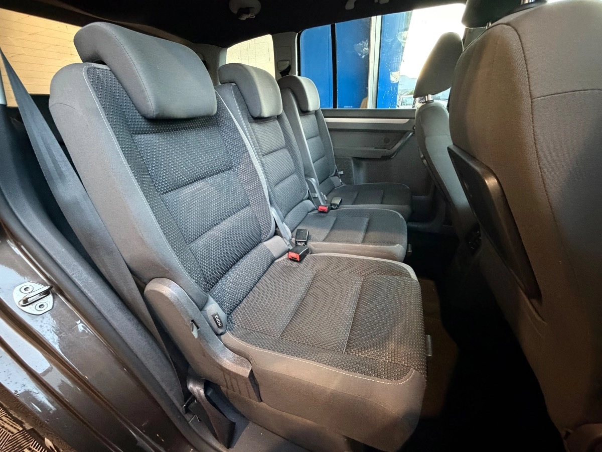 Volkswagen Touran - photo 13