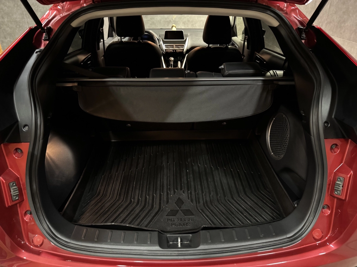 Mitsubishi Eclipse Cross - photo 16