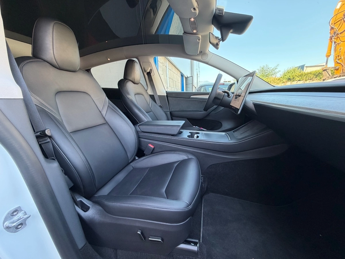 Tesla Model-y - photo 10
