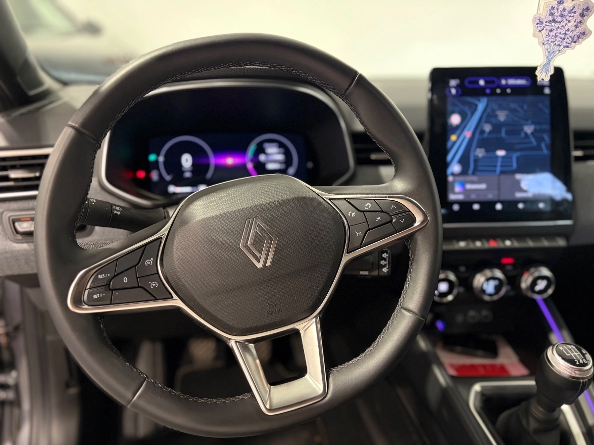 Renault Clio - photo 22