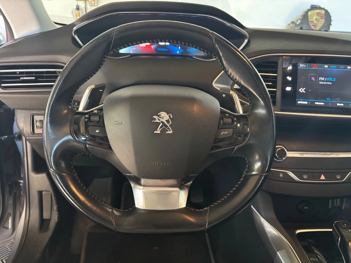 Peugeot 308 - photo 13