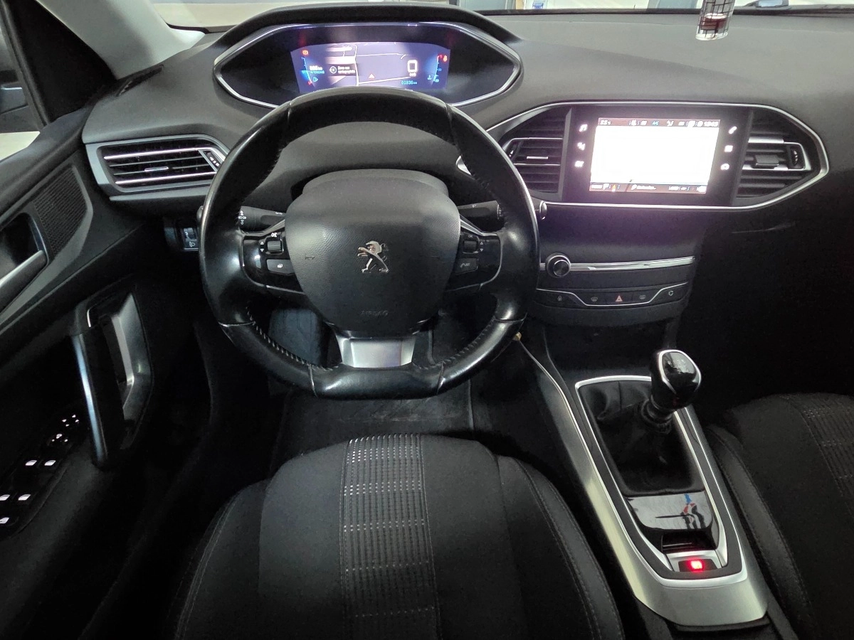 Peugeot 308 - photo 10