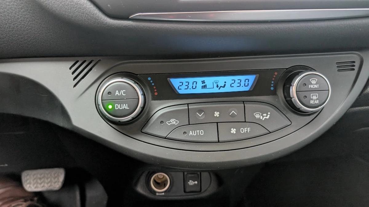 Toyota Yaris 1.0 VVTI 65