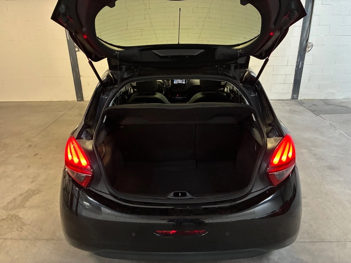 Peugeot 208 - photo 27