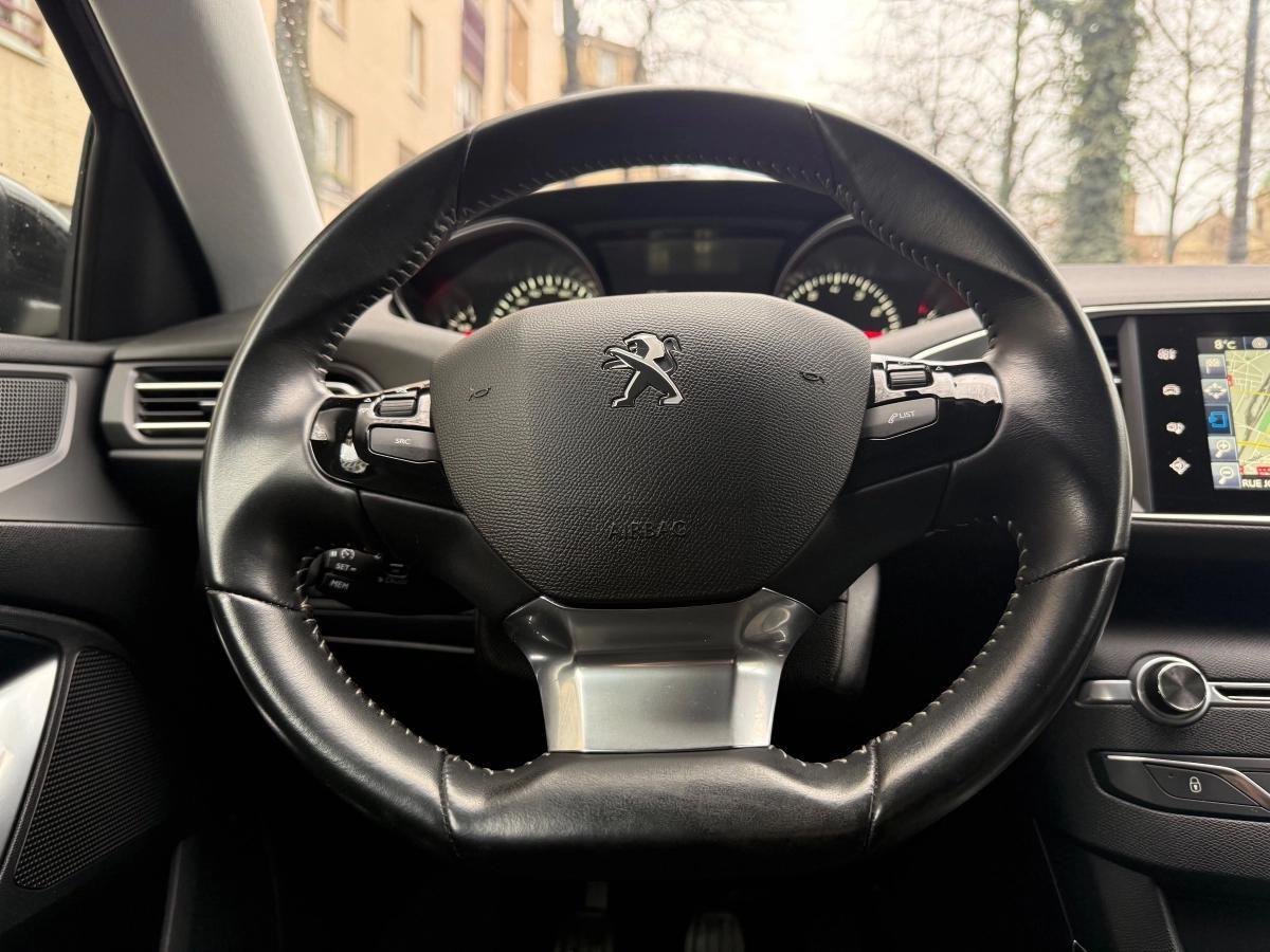 Peugeot 308 GENERATION-II 1.2 PURETECH 110 ALLURE START-STOP