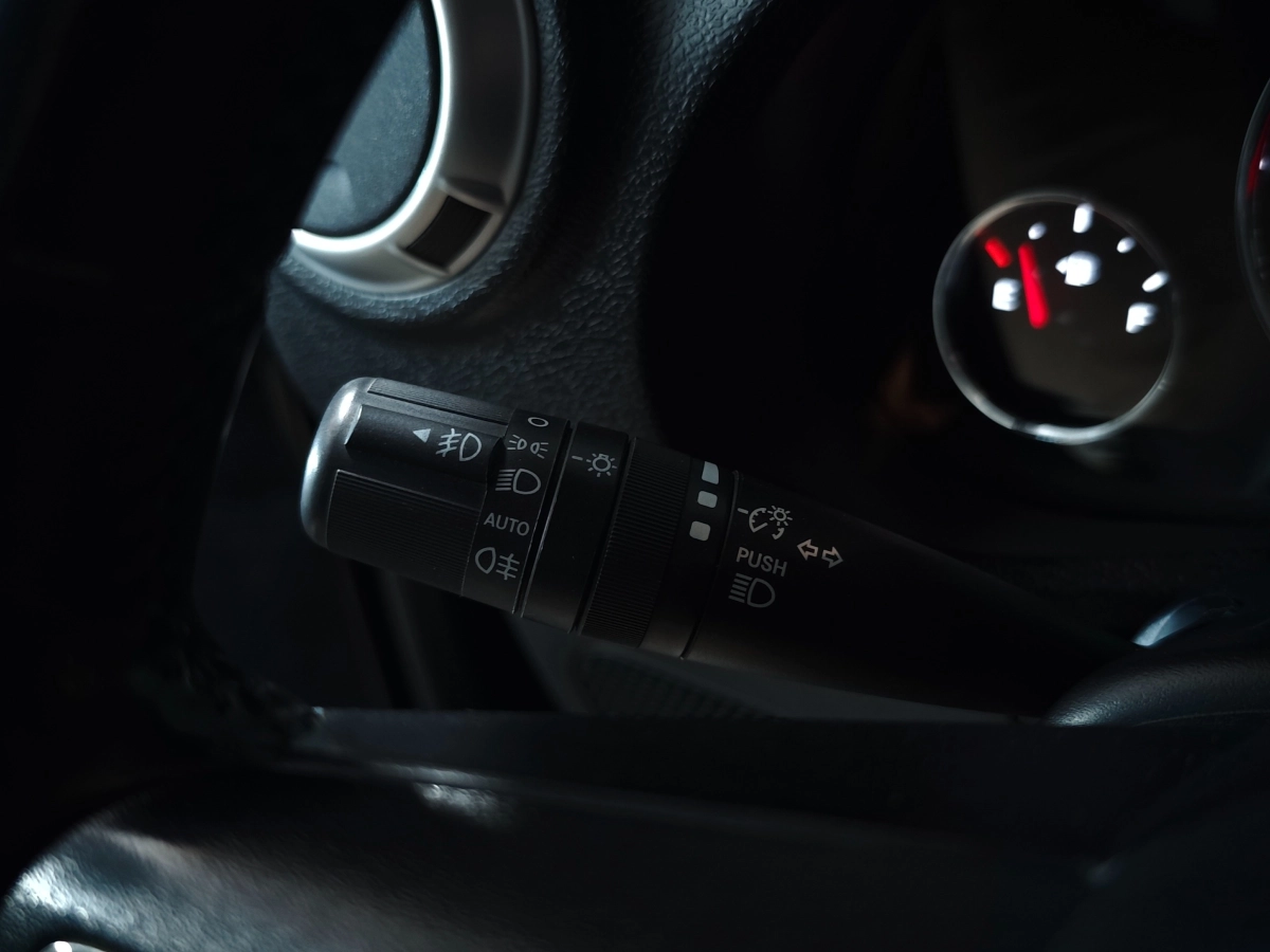 Jeep Wrangler - photo 18