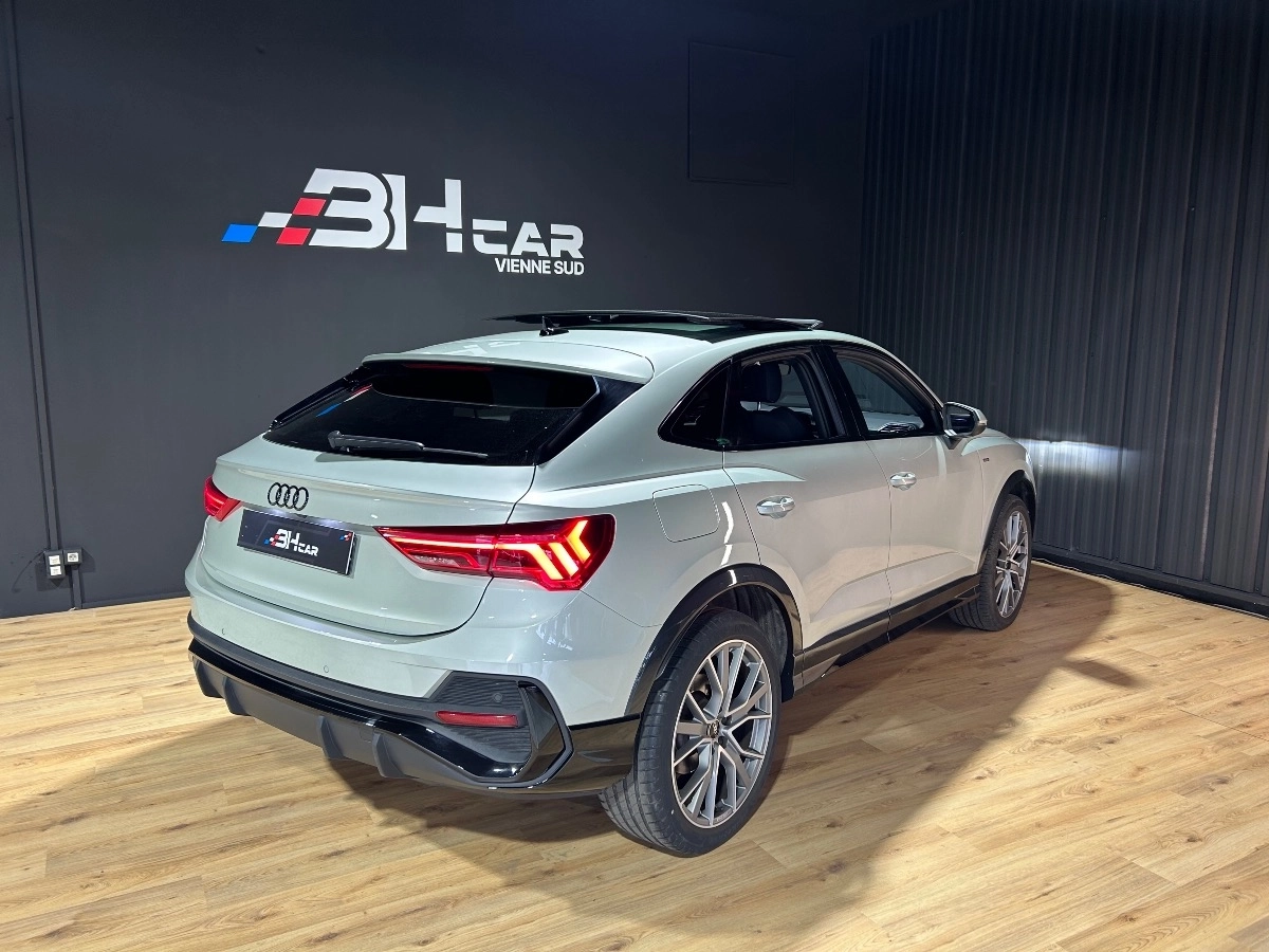 Audi Q3 - photo 6