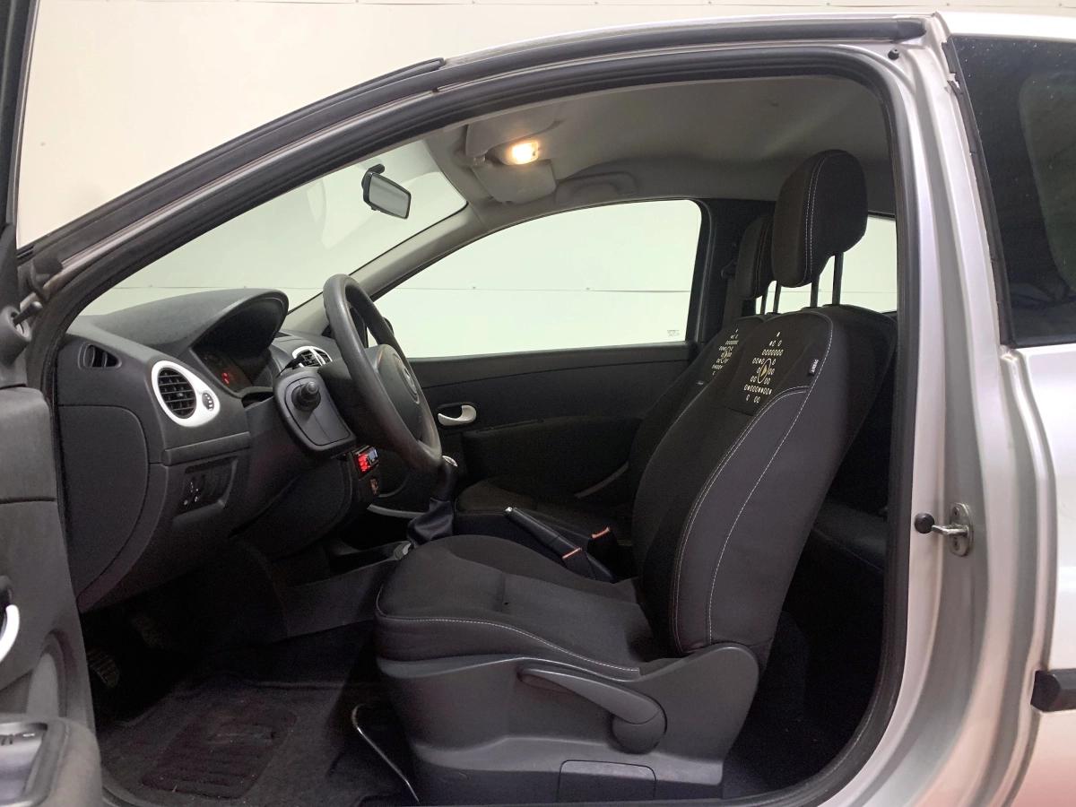 Aperçu indisponible de RENAULT Clio