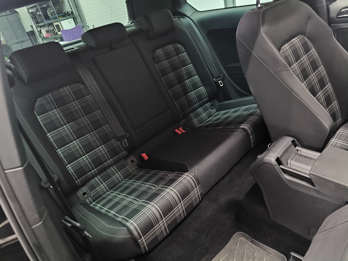 Volkswagen Golf - photo 17