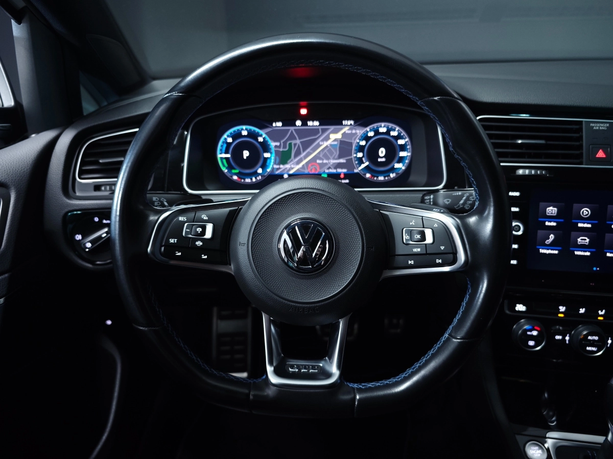Volkswagen Golf - photo 10