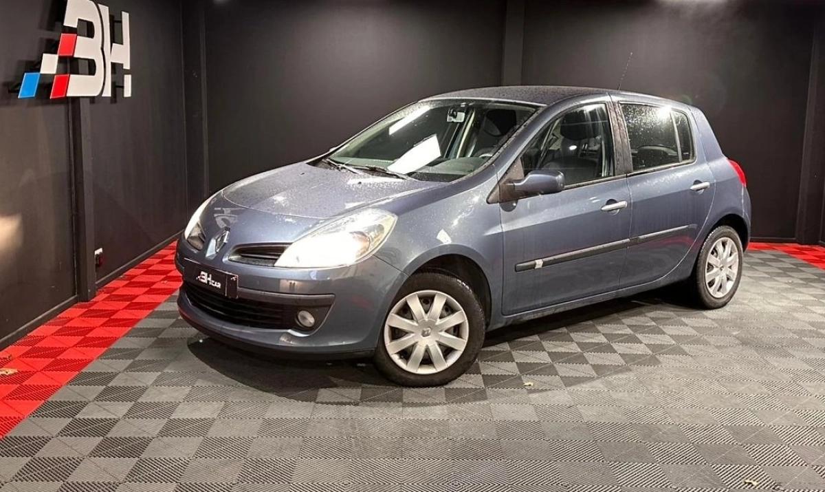 Image: Renault Clio 1.6 110 CONFORT DYNAMIQUE BVA