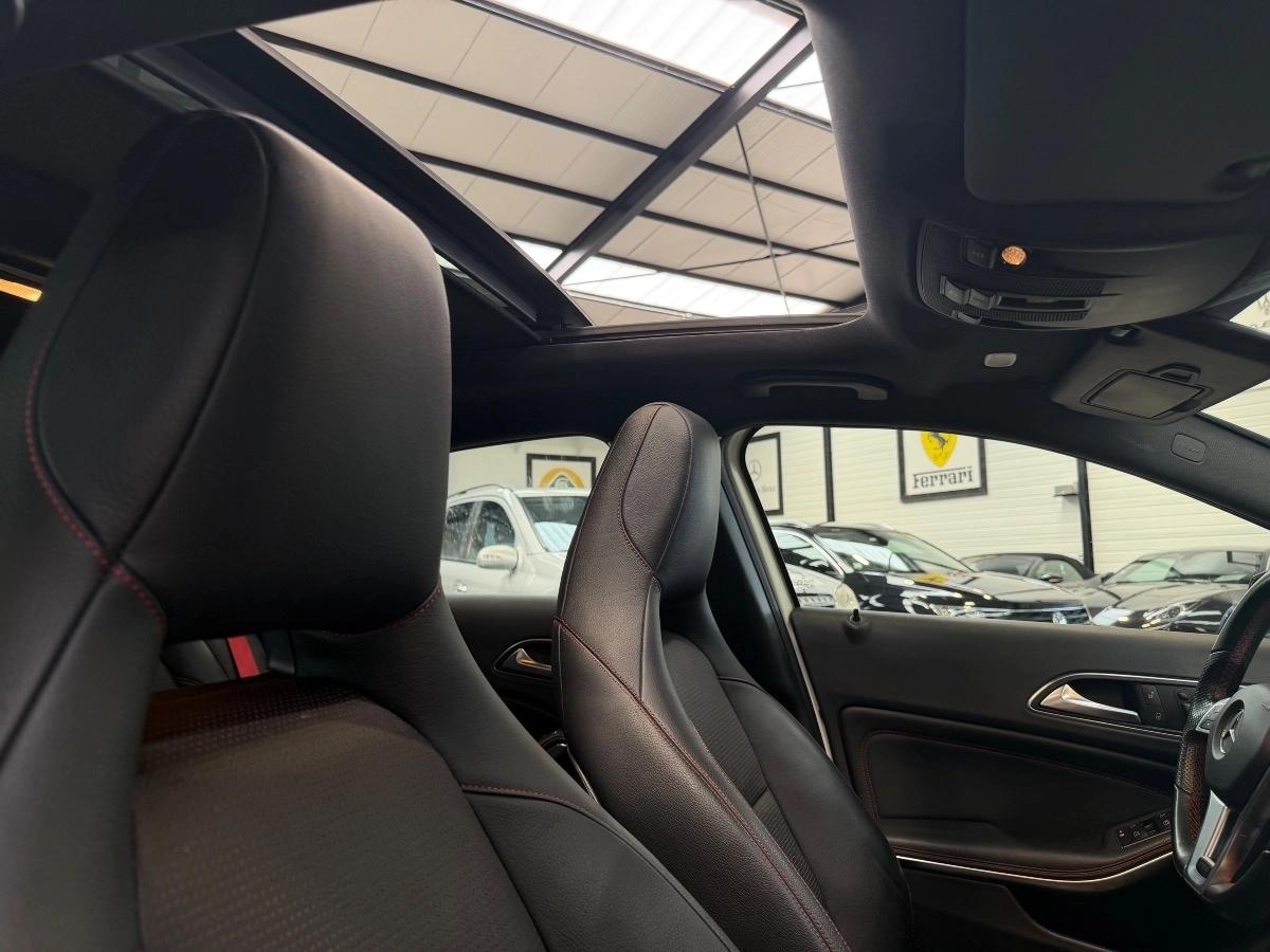 MERCEDES CLASSE A 45 AMG 4-MATIC SPEEDSHIFT 360CH - KIT AERO/TOIT OUVRANT/SIEGES CHAUFFANTS