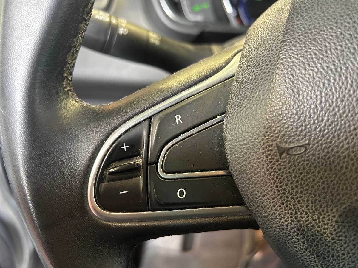 Renault Scenic - photo 24