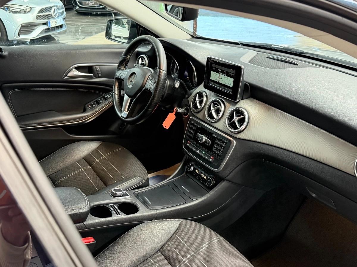 Mercedes Classe Cla 220 CDI 170CV 7G-TRONIC SENSATION CAM / FR
