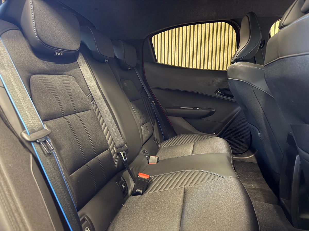 Renault Clio - photo 21