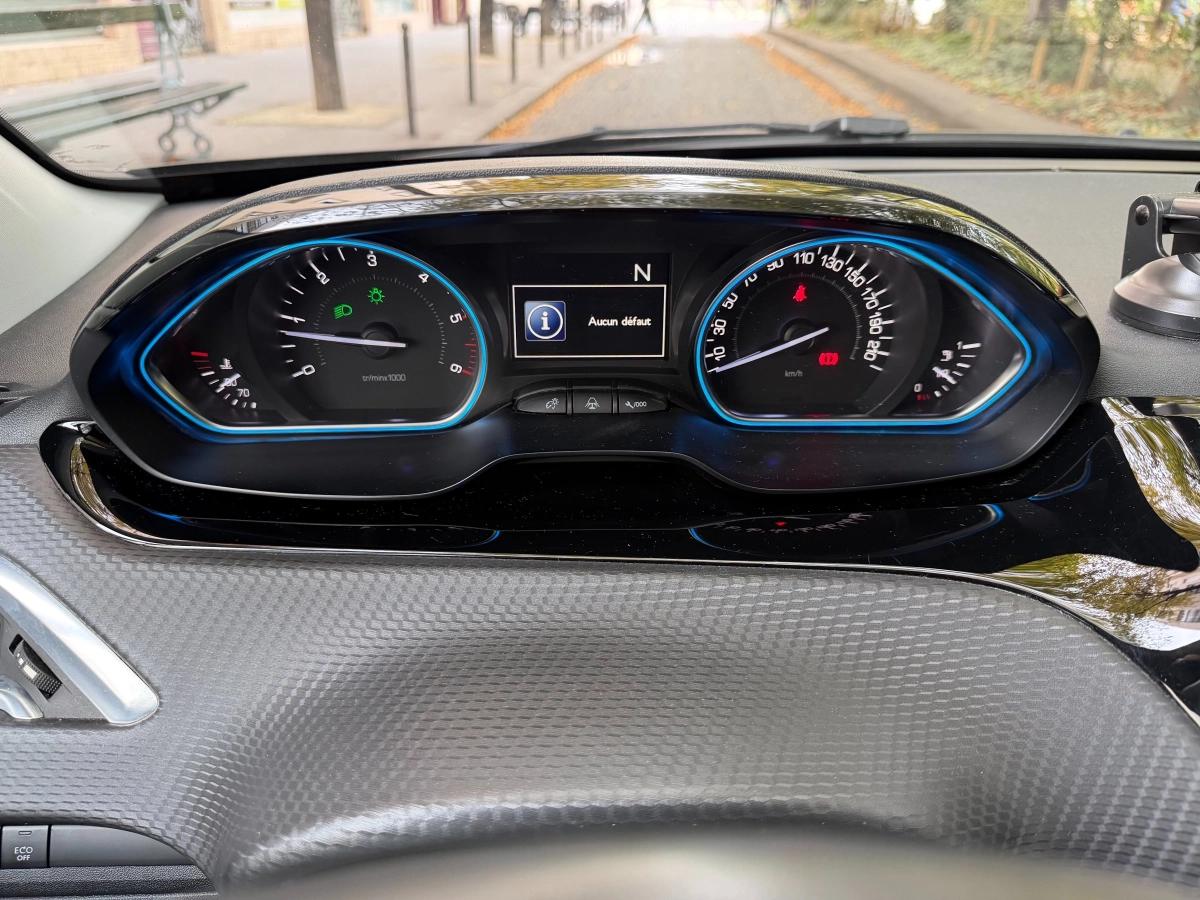 Peugeot 2008 GENERATION-I 1.6 BLUEHDI 100 ALLURE