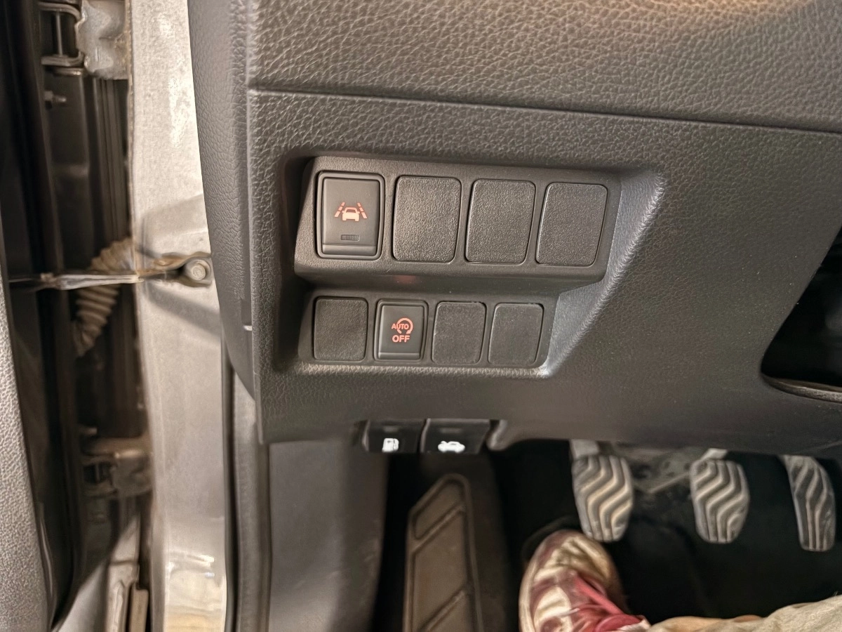 Nissan Qashqai - photo 13