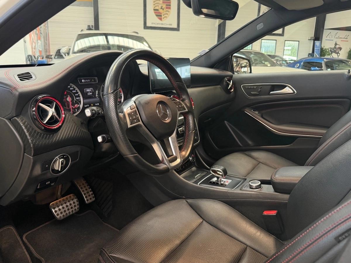 MERCEDES CLASSE A 45 AMG 4-MATIC SPEEDSHIFT 360CH - KIT AERO/TOIT OUVRANT/SIEGES CHAUFFANTS