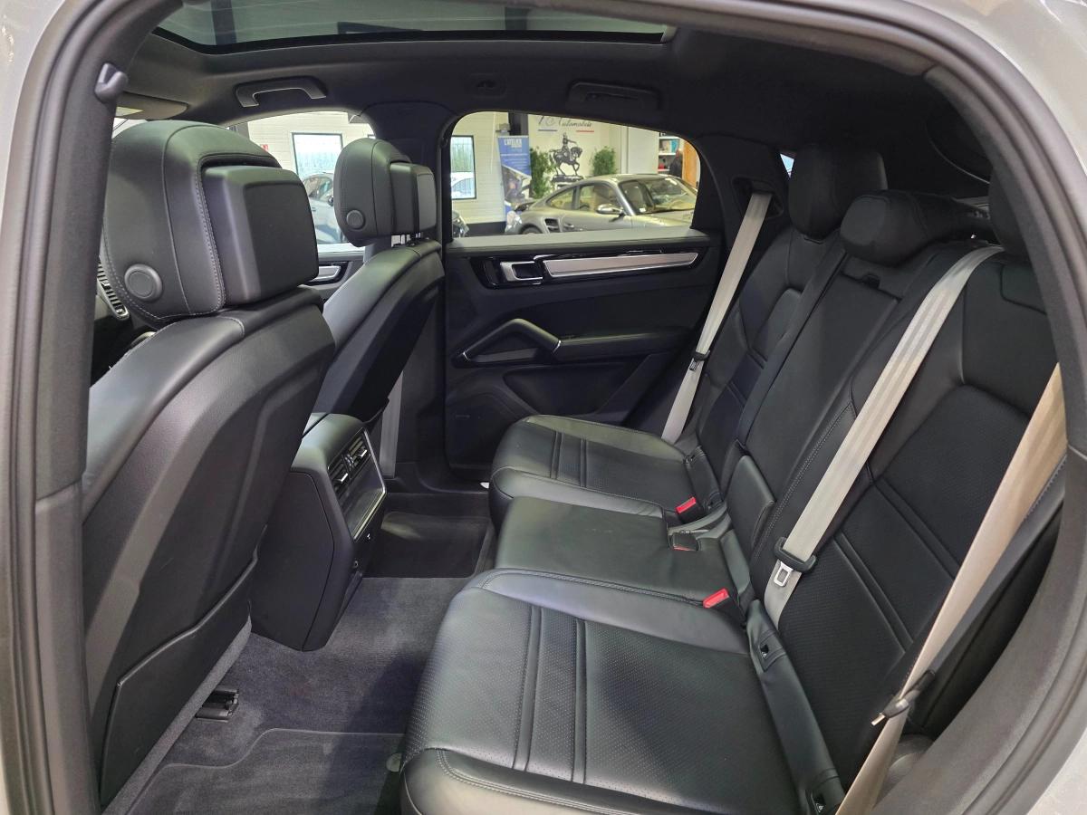 PORSCHE CAYENNE 3.0 V6 462 PLATINIUM EDITION