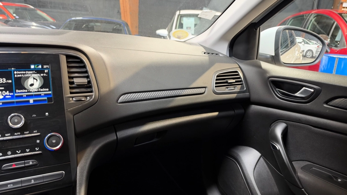 Renault Megane - photo 30