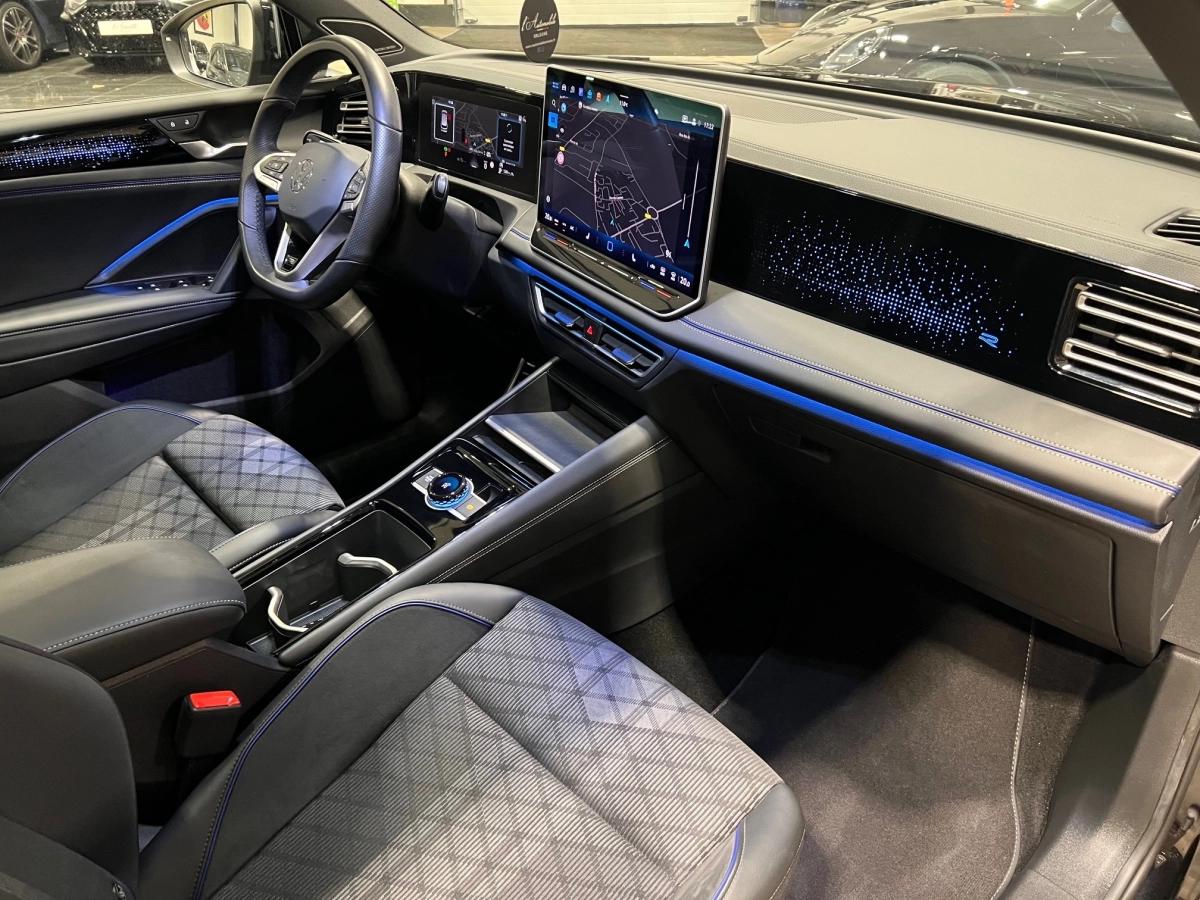 Volkswagen Tiguan 2.0 TDI 195 R-LINE PLUS 4MOTION DSG BVA