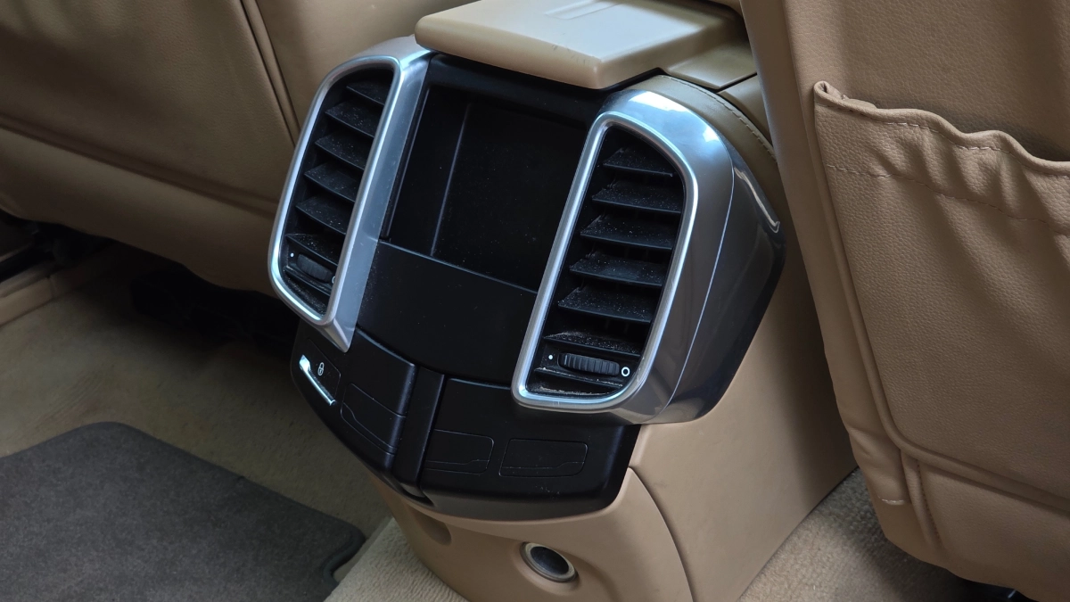Porsche Cayenne - photo 23