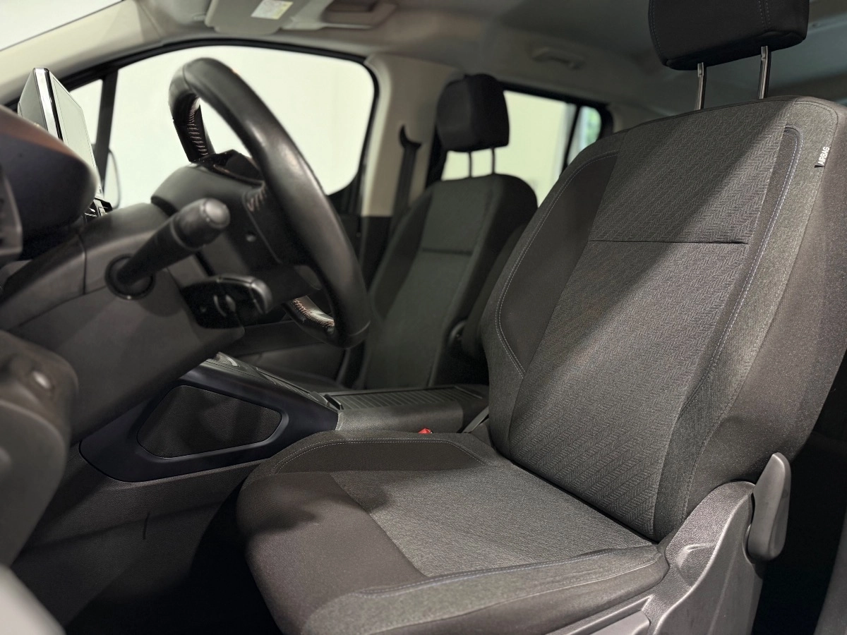 Peugeot Rifter - photo 12