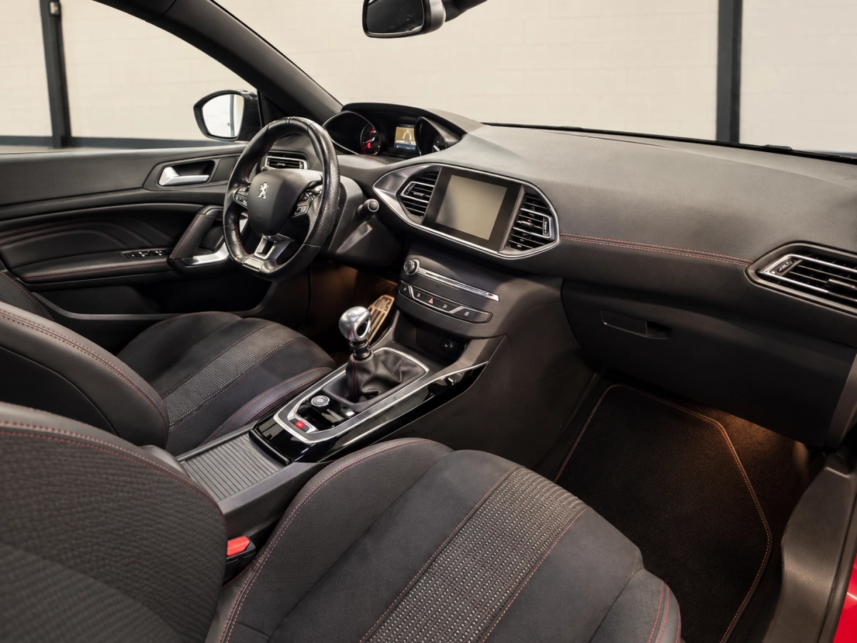 Peugeot 308 - photo 11
