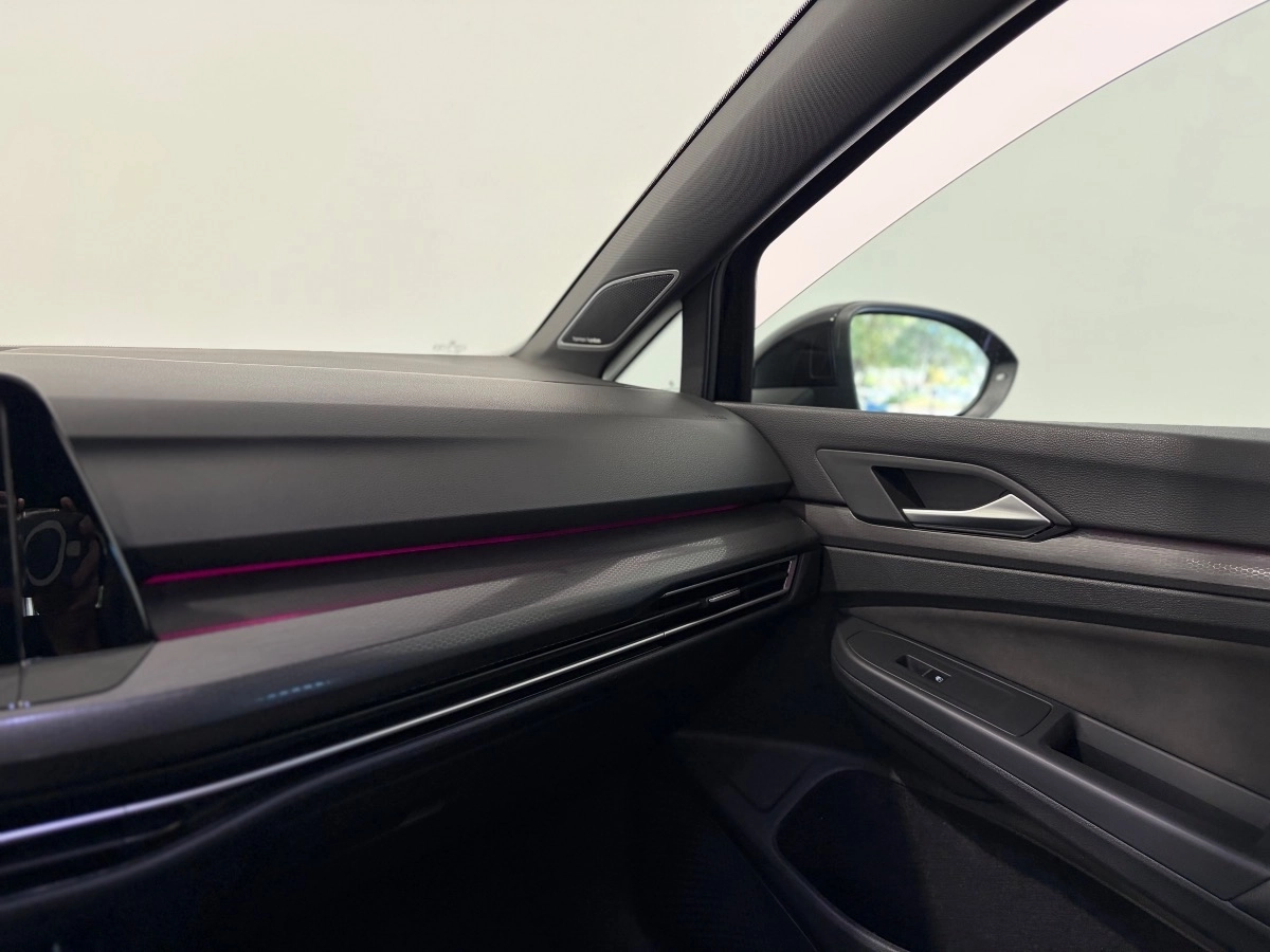 Volkswagen Golf - photo 16