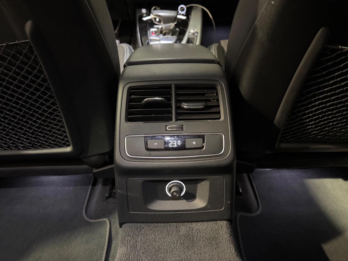 Aperçu indisponible de Audi A4