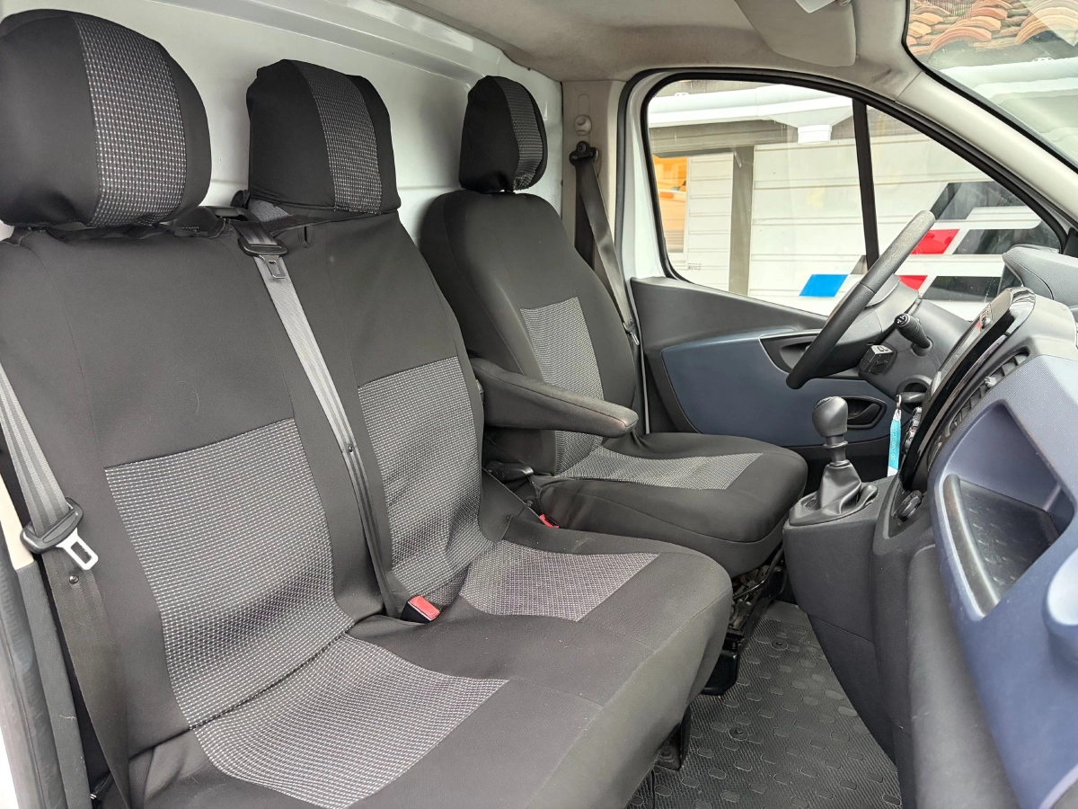 Opel Vivaro Vu - photo 7