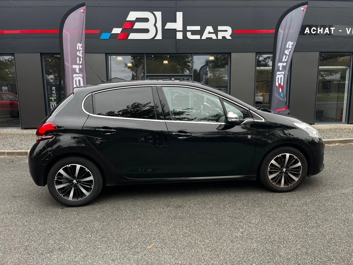 Peugeot 208 - photo 5