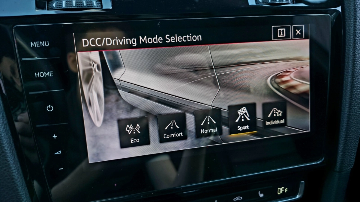 Volkswagen Golf - photo 30